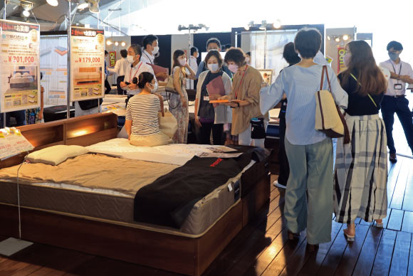 横浜グランドインテリアフェア：フランスベッドの除菌加工マットレスも！