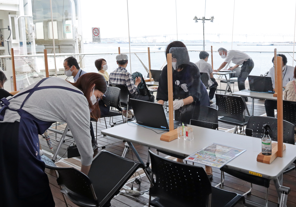 横浜グランドインテリア：使用箇所の消毒
