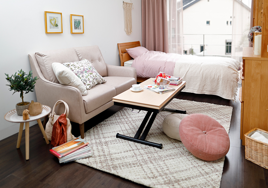 COMFORTABLE SINGLE LIFE